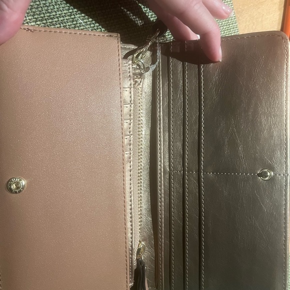 Anne Klein wallet - Picture 3 of 6